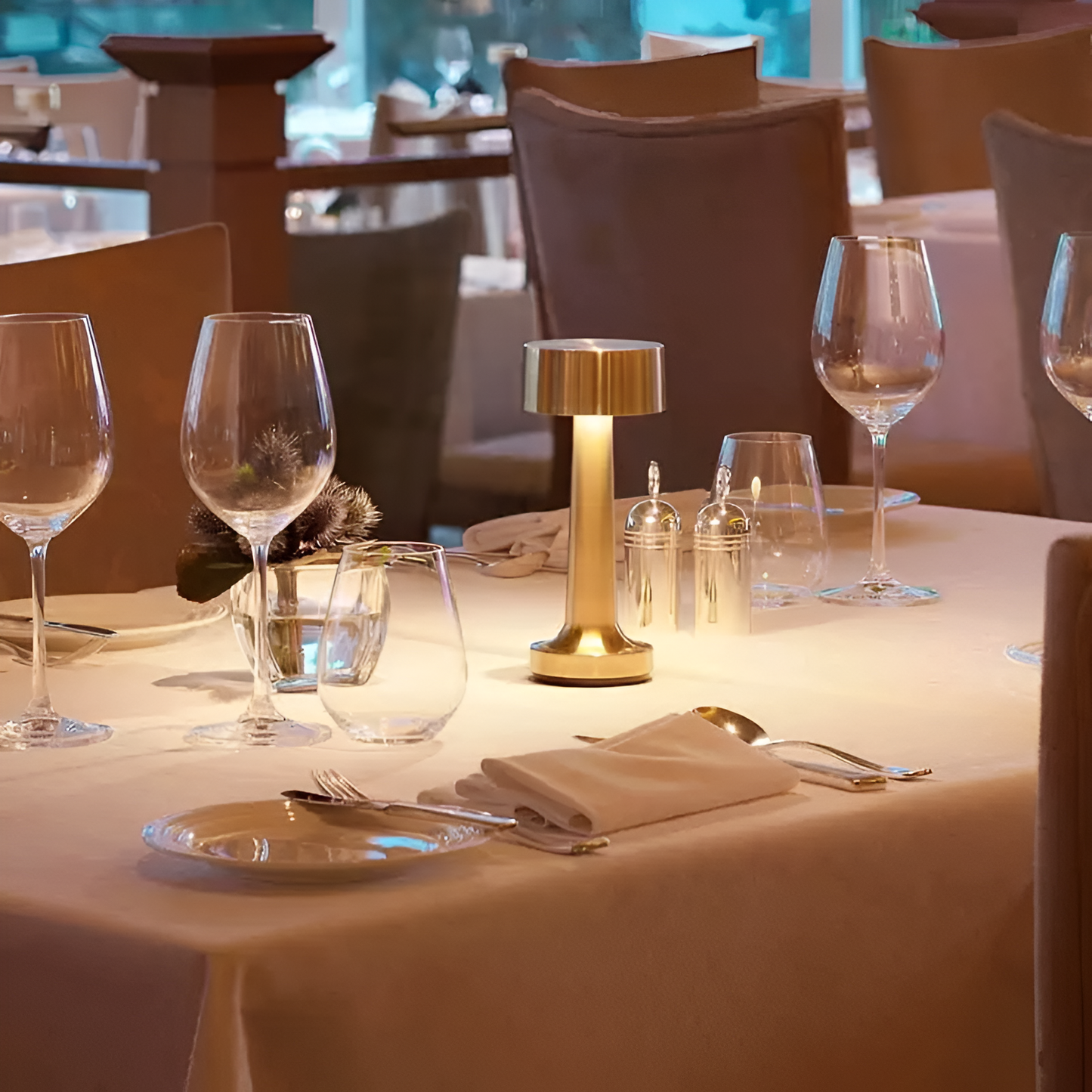 Retro Tafellamp met LED en USB – Draadloos Designlampje in Aluminium, Oplaadbaar en Geschikt voor Restaurant of Thuis