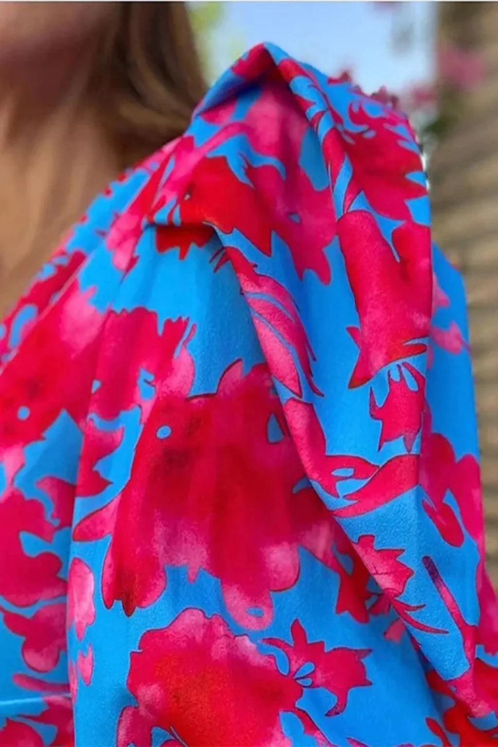 FLOWER MIDI JURK | Twist detail – vrouwelijk, opvallend en zomers