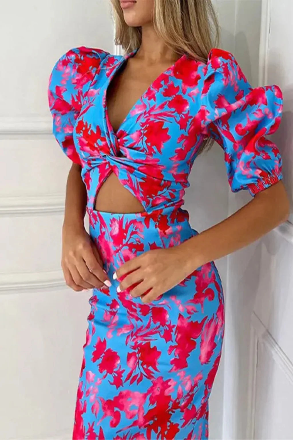FLOWER MIDI JURK | Twist detail – vrouwelijk, opvallend en zomers