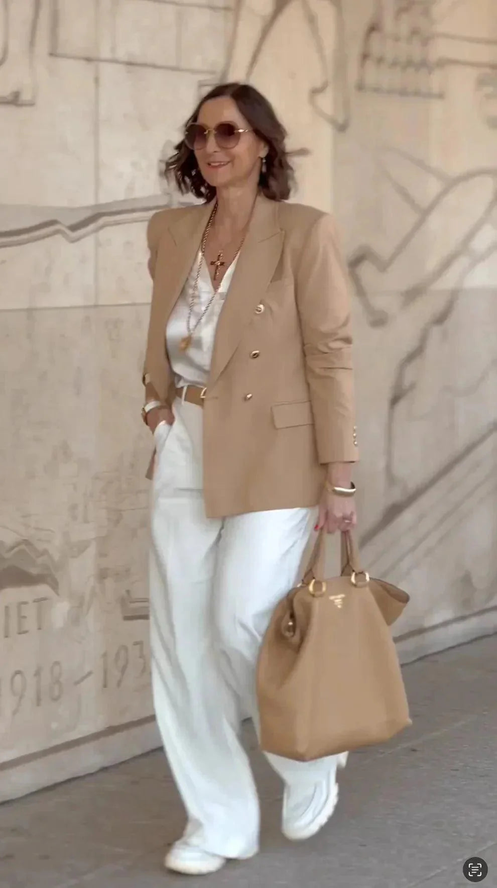 Sophie | Elegante Lange Blazer Dames met Dubbele Knoopsluiting 1