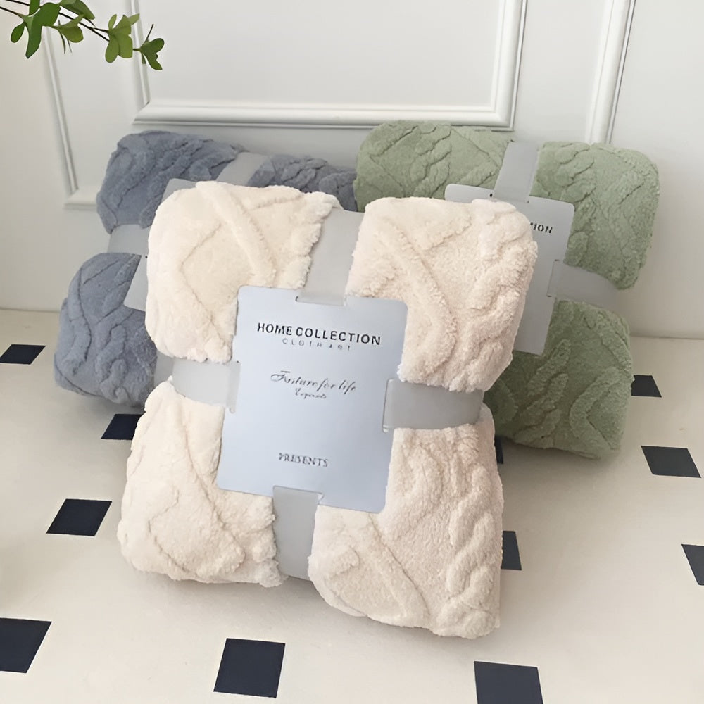 KnuffelWarm – Luxe Dubbellaagse Fleece Deken met Geometrisch Patroon – Extra Zachte Warmte voor Bank, Bed en Reizen