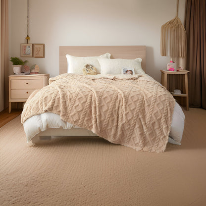 KnuffelWarm – Luxe Dubbellaagse Fleece Deken met Geometrisch Patroon – Extra Zachte Warmte voor Bank, Bed en Reizen