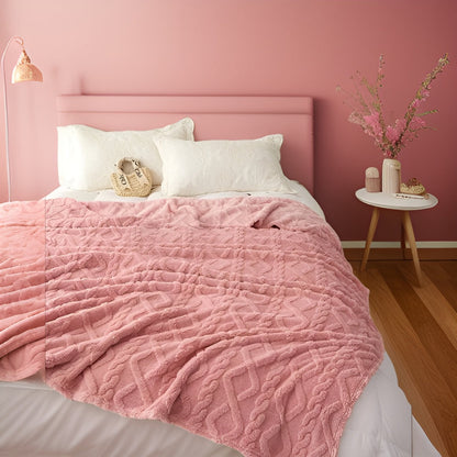KnuffelWarm – Luxe Dubbellaagse Fleece Deken met Geometrisch Patroon – Extra Zachte Warmte voor Bank, Bed en Reizen