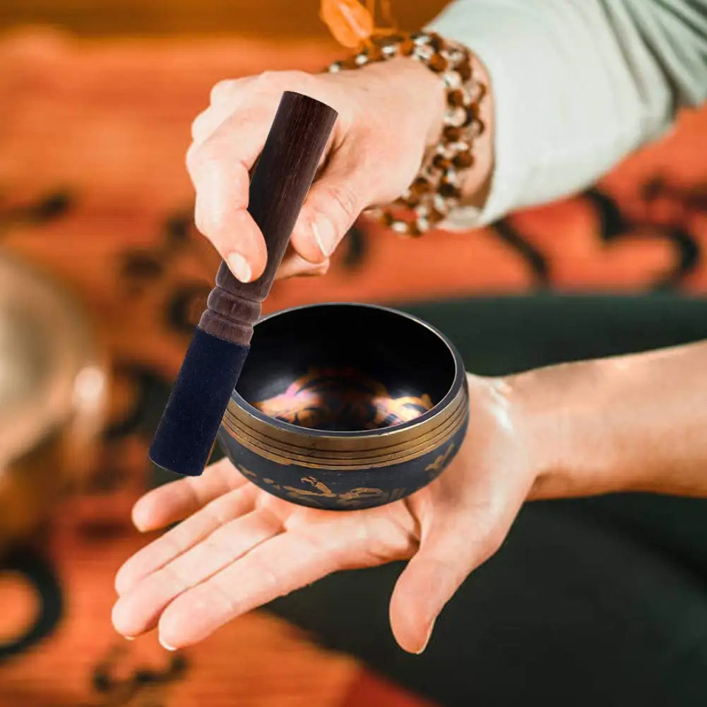 Tibetaanse Klankschaal Set voor Meditatie, Chakra Healing en Ontspanning – Handgemaakt Brons met Lotusdesign, Inclusief Kussen & Klopper