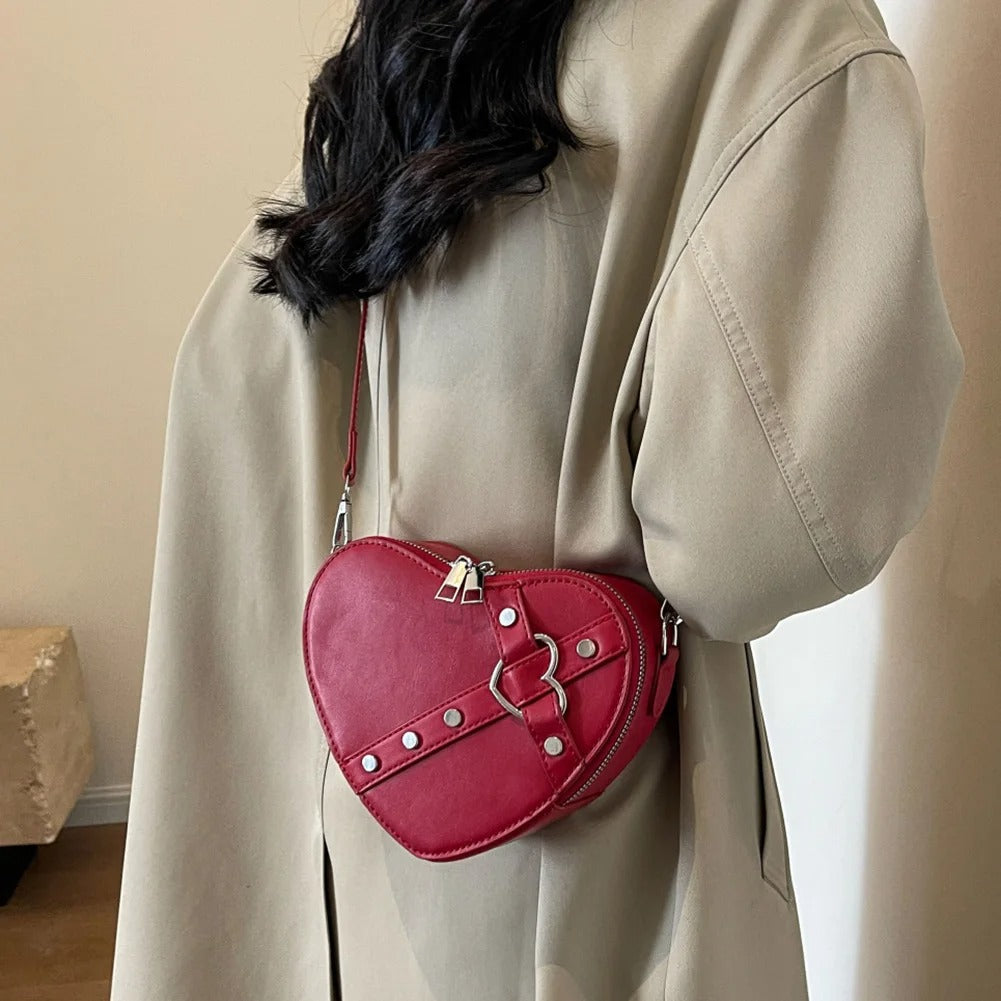 Dames tas – hartvormig, PU leer, rivet design, rood, crossbody