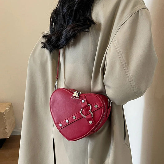 Dames tas – hartvormig, PU leer, rivet design, rood, crossbody