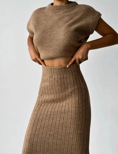 Emma | Stijlvolle Gebreide Crop Top en Rok 4