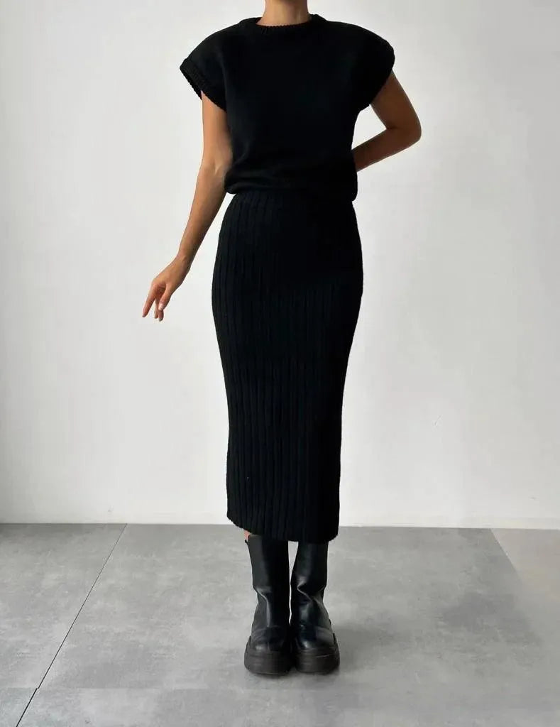 Emma | Stijlvolle Gebreide Crop Top en Rok 12