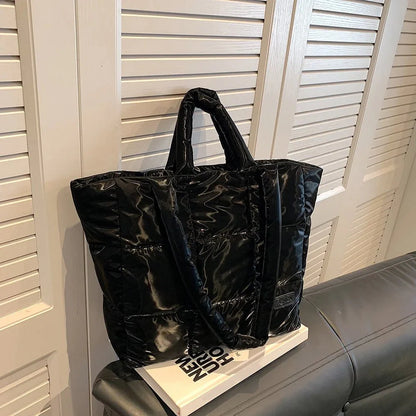 Gewatteerde Tote Tas – Luxe Nylon Dames Tas met Ruime Indeling & Tijdloos Design