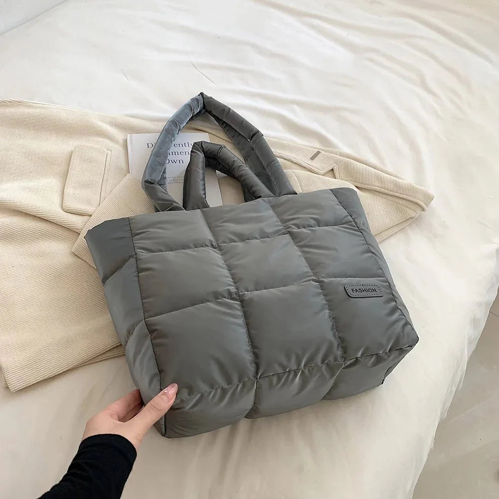 Gewatteerde Tote Tas – Luxe Nylon Dames Tas met Ruime Indeling & Tijdloos Design