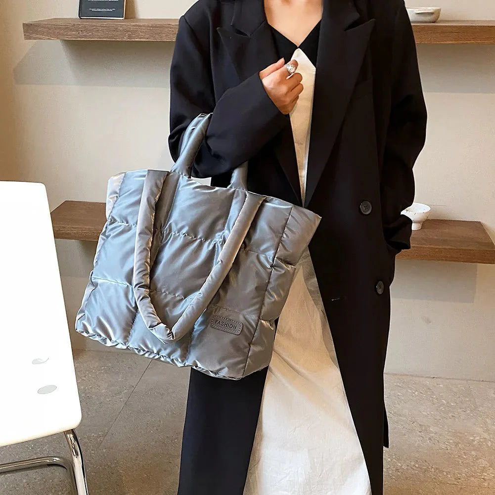 Gewatteerde Tote Tas – Luxe Nylon Dames Tas met Ruime Indeling & Tijdloos Design