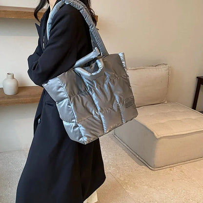 Gewatteerde Tote Tas – Luxe Nylon Dames Tas met Ruime Indeling & Tijdloos Design