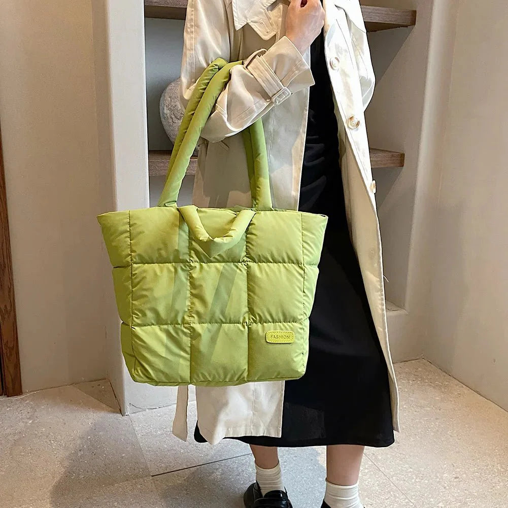 Gewatteerde Tote Tas – Luxe Nylon Dames Tas met Ruime Indeling & Tijdloos Design