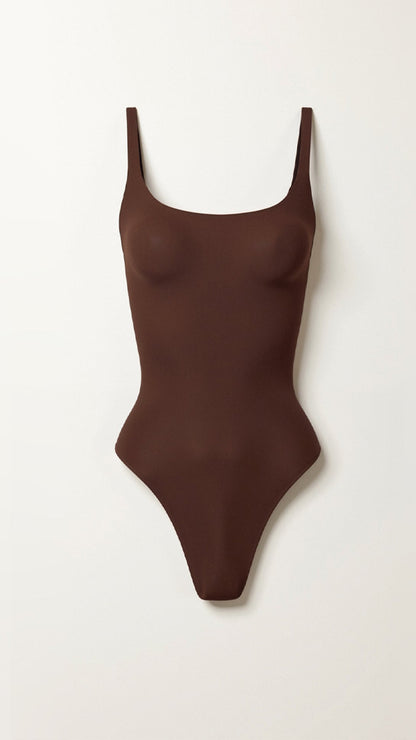 Core Sculpt Diepe V-hals Tanga-bodysuit voor een vlekkeloos silhouet