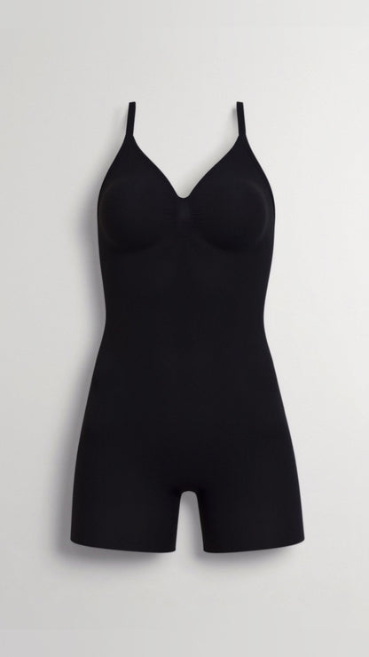 Chique bodysuit tot halverwege de dij met een strakke, figuurvriendelijke pasvorm