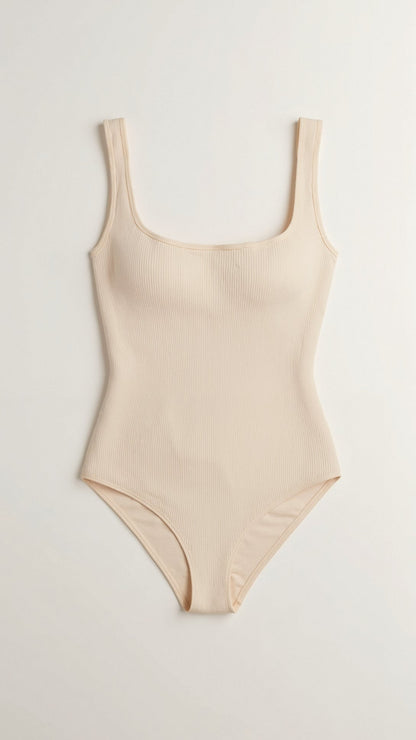 Geribbelde lichaamsvormende bodysuit voor een strak silhouet