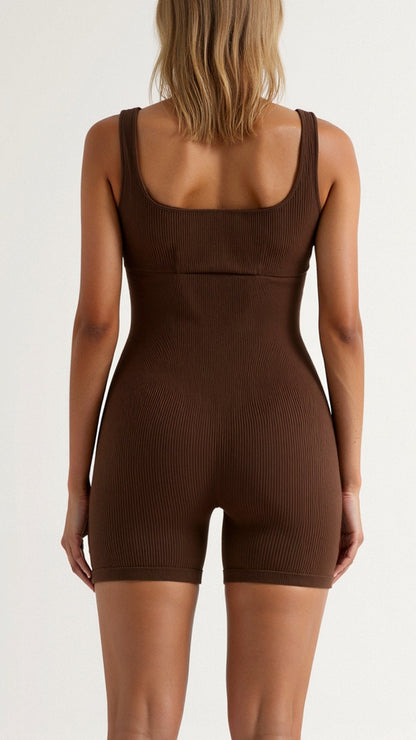 Geribbelde bodysuit met vierkante halslijn en slip-achtige onderkant
