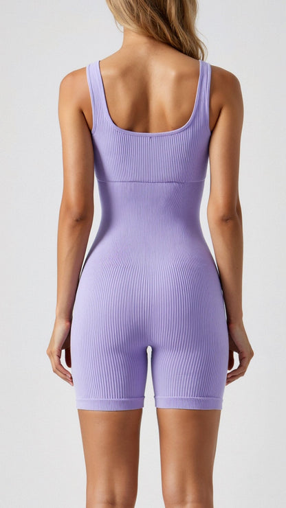 Geribbelde bodysuit met vierkante halslijn en slip-achtige onderkant