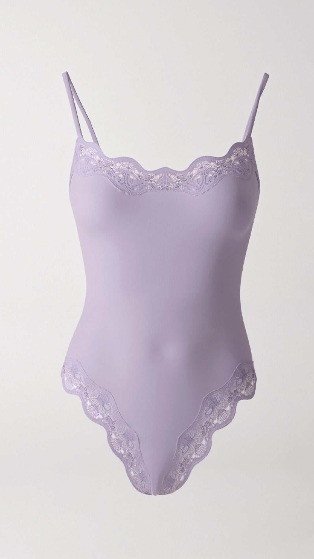 Zijdeachtig naadloze kanten stringbodysuit – ultra-flatterende pasvorm