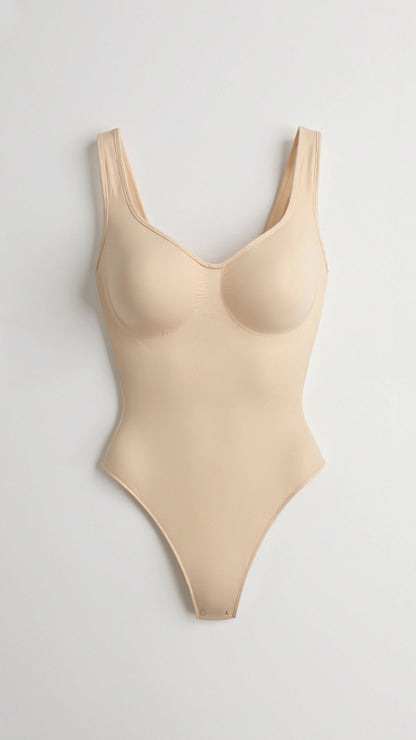 Ultrazacht naadloze scoop-neck stringbodysuit