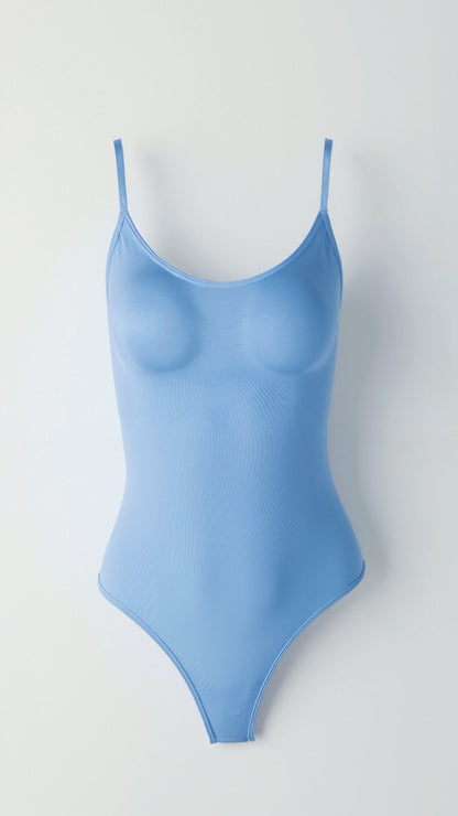 Strakke thong-bodysuit - figuurverheffende, rondingenomarmende shapewear
