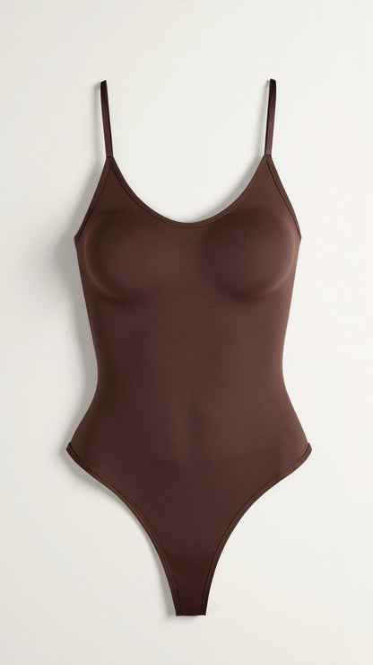 Strakke thong-bodysuit - figuurverheffende, rondingenomarmende shapewear