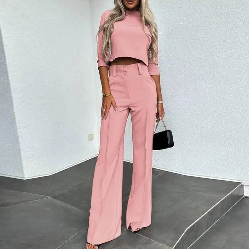 Emma | Stijlvol Dameskostuum met Crop Top 4